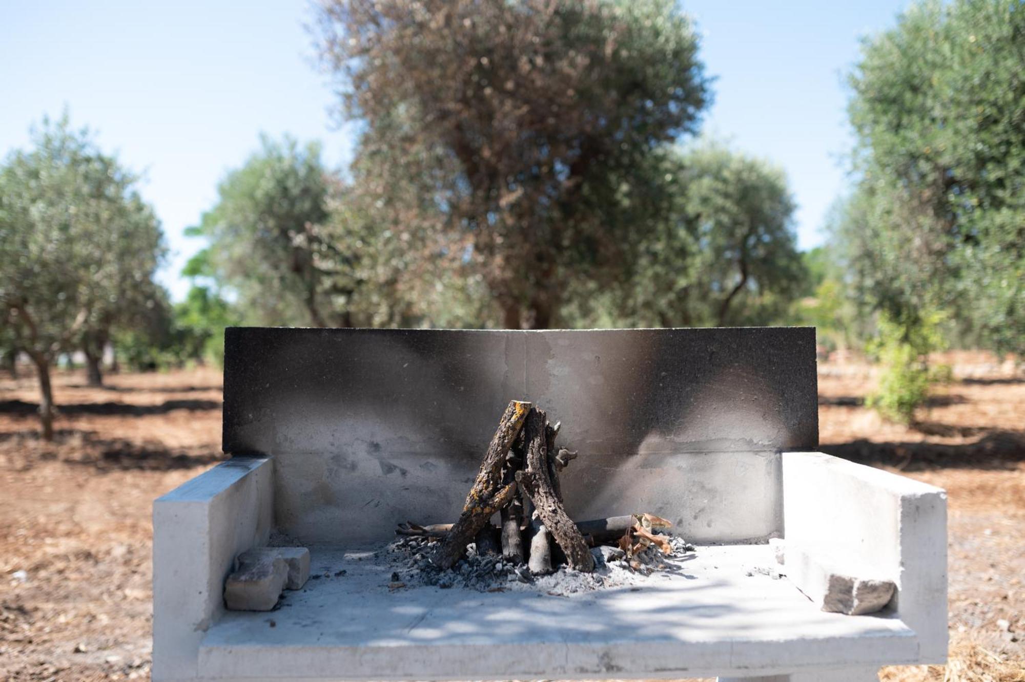 Вилла Trullo La Quercia Остуни Экстерьер фото