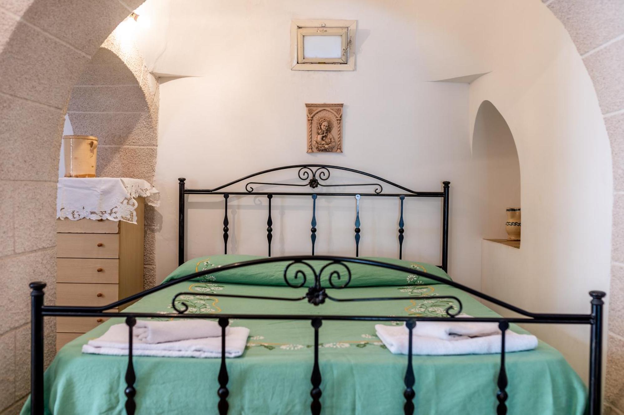 Вилла Trullo La Quercia Остуни Экстерьер фото