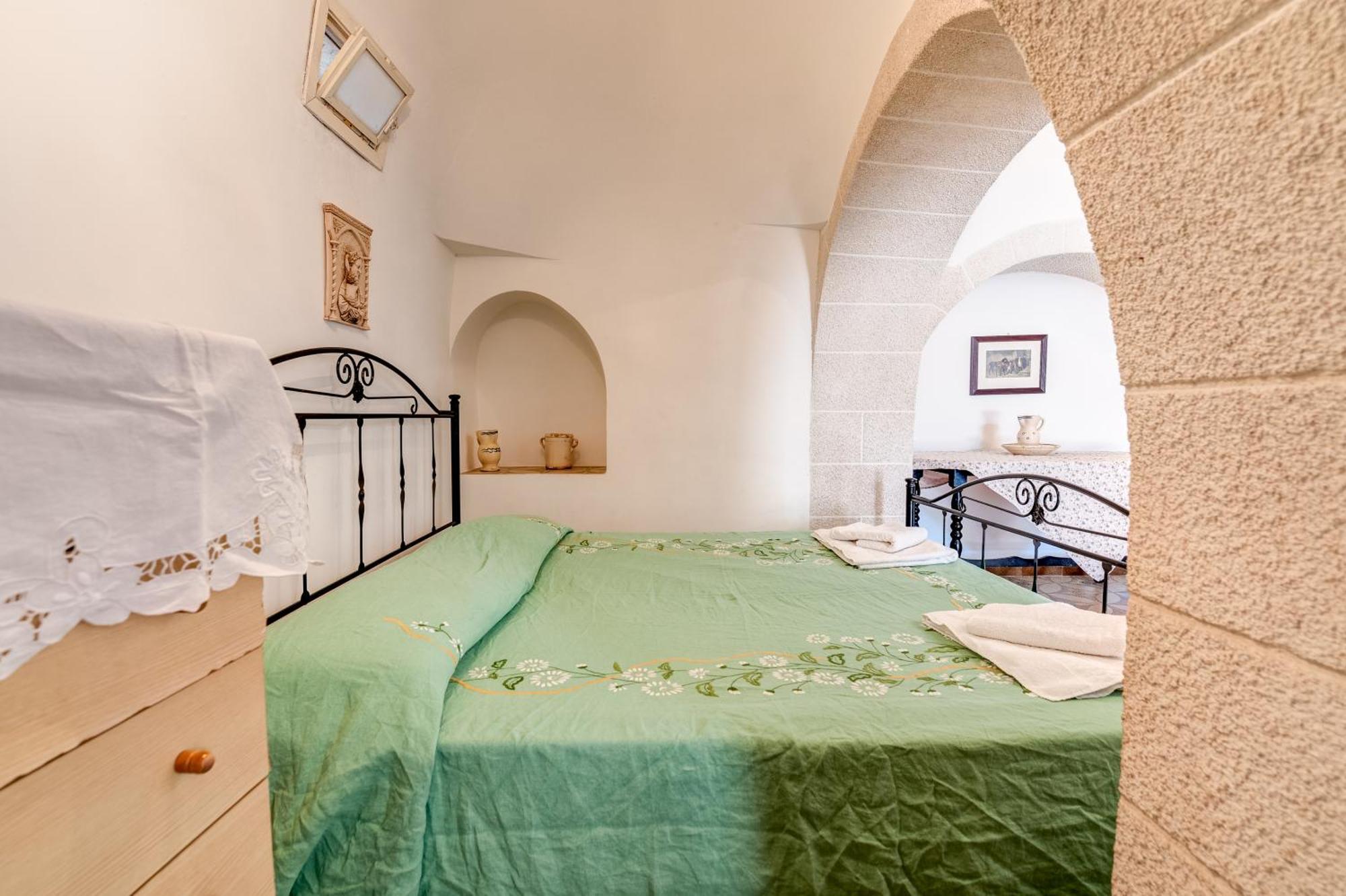 Вилла Trullo La Quercia Остуни Экстерьер фото